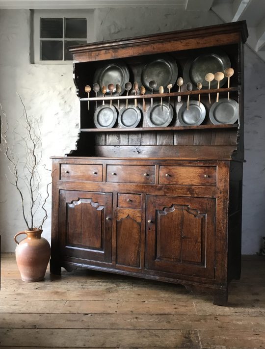 Small 18th century Welsh oak dresser Sold