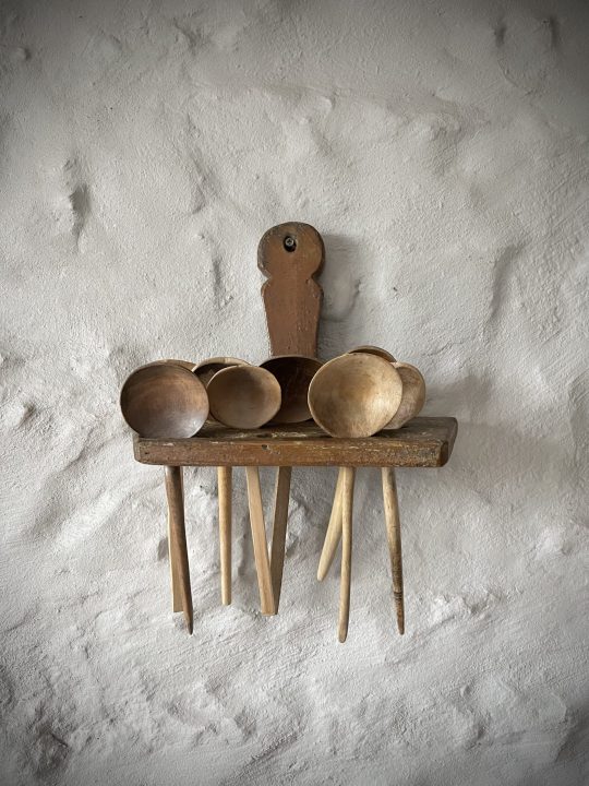 Primitive painted spoon rack
