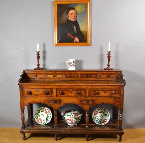 Dresser Base - Rhan waelod dresel Sold