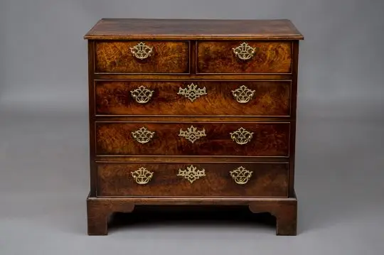 Small walnut chest of drawers Sold